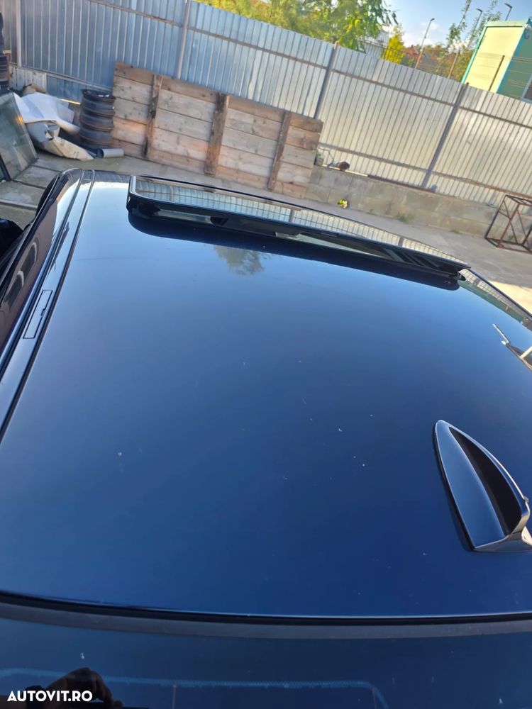 BMW Seria 3 320d Touring - 8