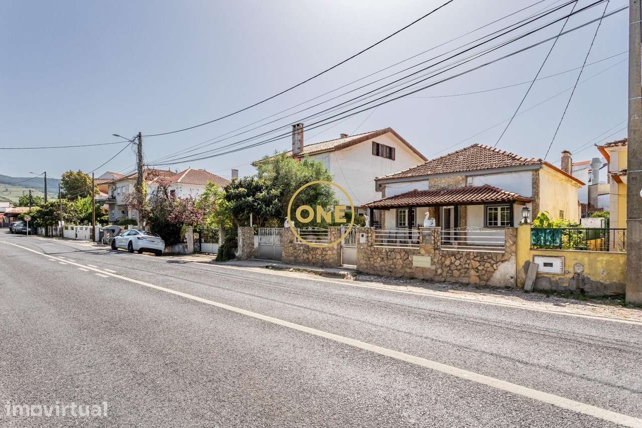 Moradia T3 para recuperação em Guerreiros, Loures — lote de 360 m2 - Grande imagem: 2/22