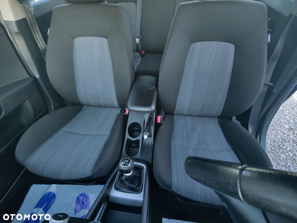 Kia Ceed - 12