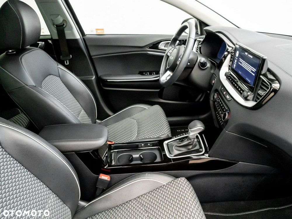 Kia XCeed 1.6 GDI PHEV Business Line DCT - 25