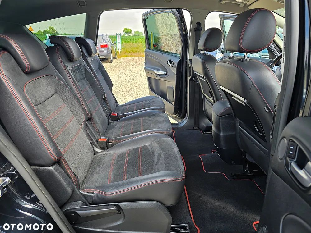 Ford S-Max 2.0 TDCi DPF Titanium - 24