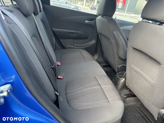 Chevrolet Aveo 1.6 LTZ - 11