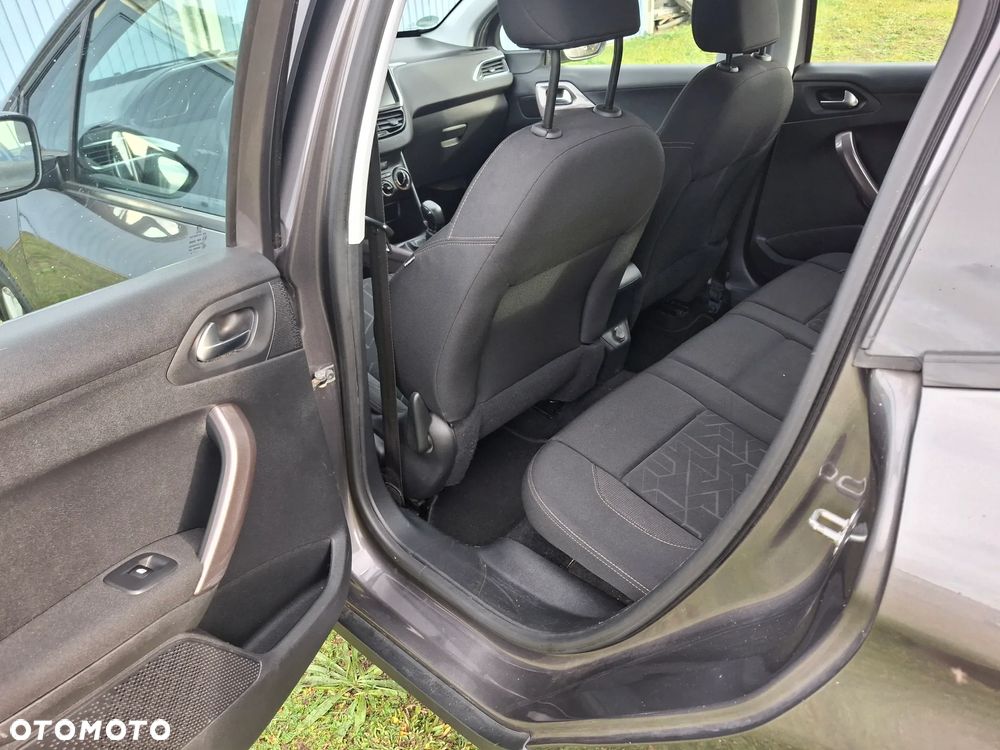 Peugeot 2008 BlueHDi 100 STOP & START Active - 9