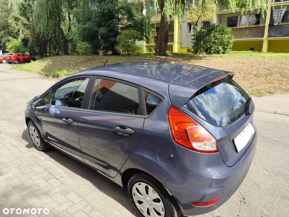 Ford Fiesta 1.25 Ambiente EU5 - 6