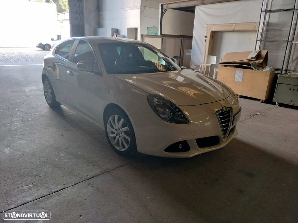 Alfa Romeo Giulietta 1.6 JTDm Distinctive - 2