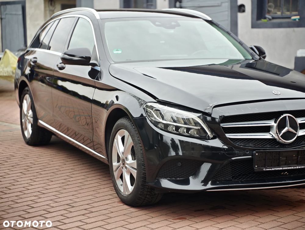 Mercedes-Benz Klasa C 220 d 9G-TRONIC Avantgarde - 24
