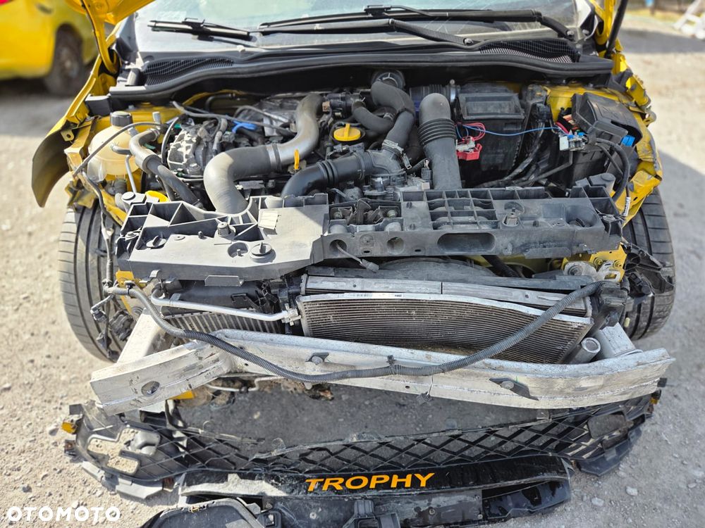 Renault Clio 1.6 R.S.Trophy 220 EDC - 4