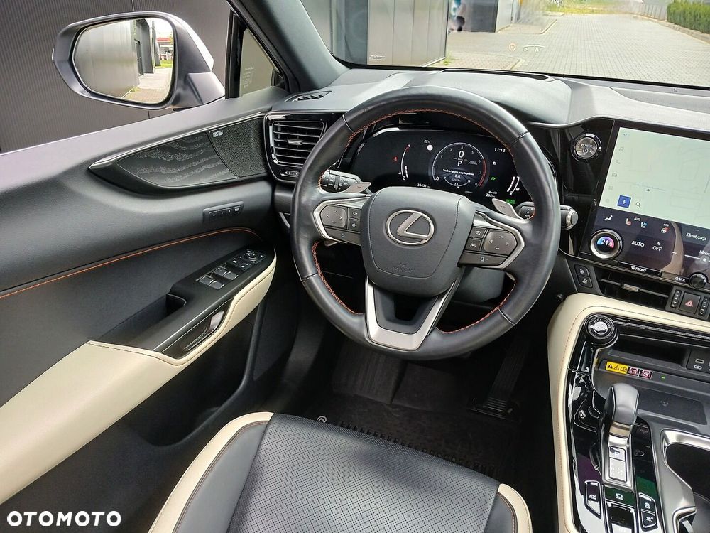 Lexus NX 350h Omotenashi AWD - 30