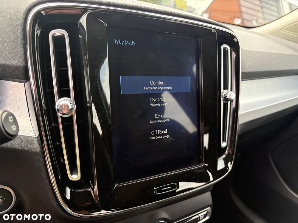 Volvo XC 40 D3 Momentum Pro - 22