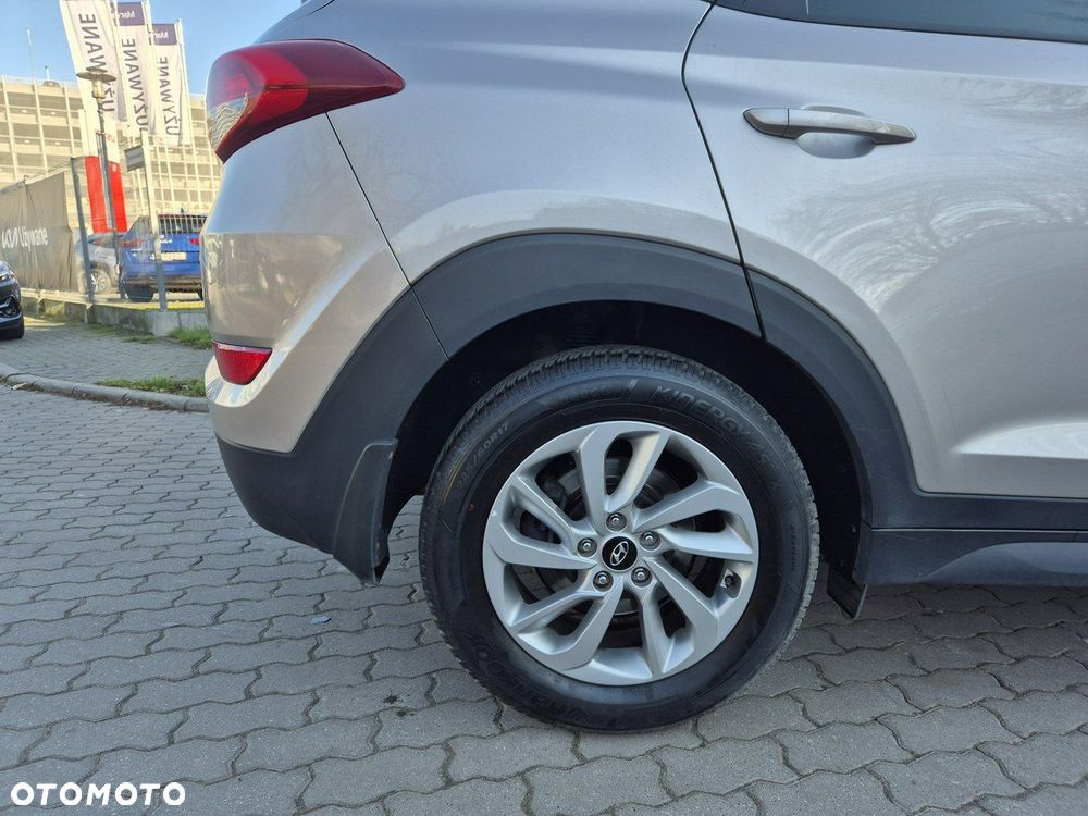 Hyundai Tucson 1.6 GDI BlueDrive Comfort 2WD - 18