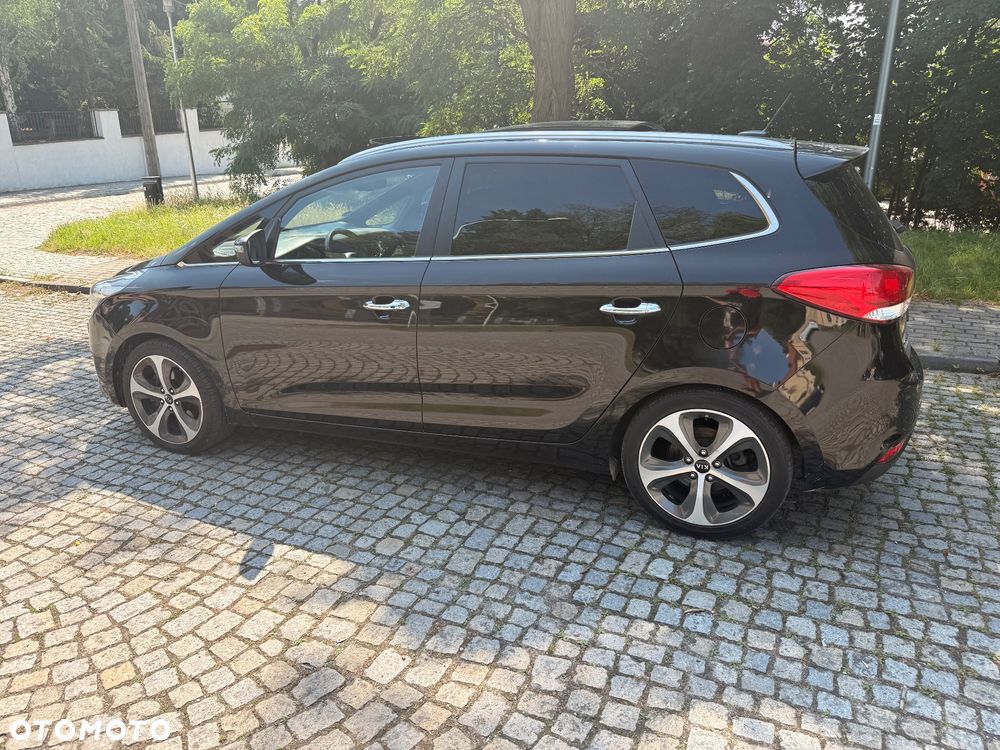 Kia Carens - 21