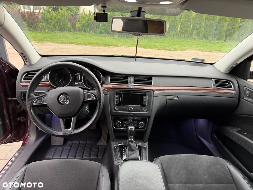 Skoda Superb 1.8 TSI Elegance DSG - 17