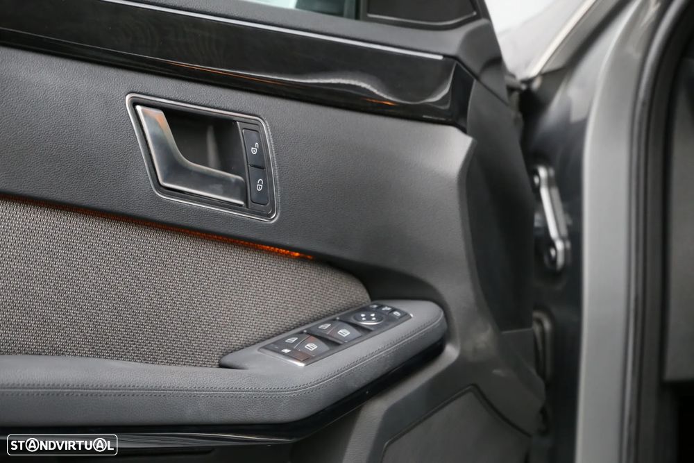 Mercedes-Benz E 300 Bluetec Hybrid Avantgarde - 18