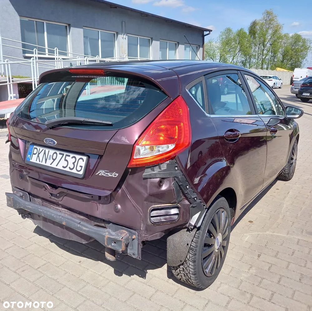 Ford Fiesta 1.6 TDCi DPF Trend - 10