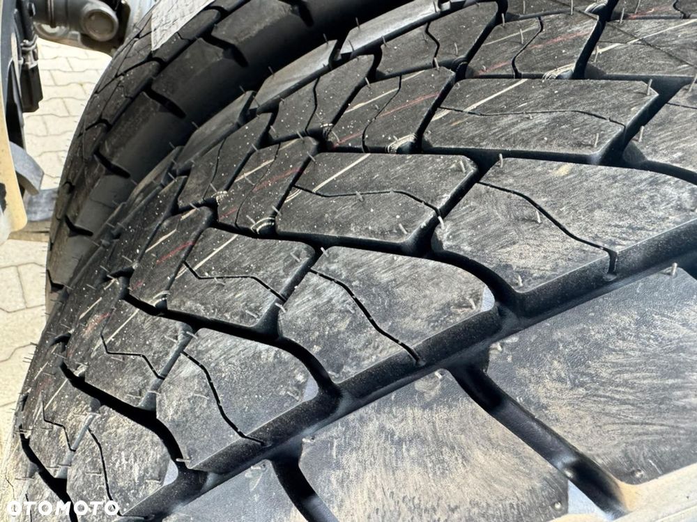 Scania S500 A4X2NA Standard Nowe opony tył - 12