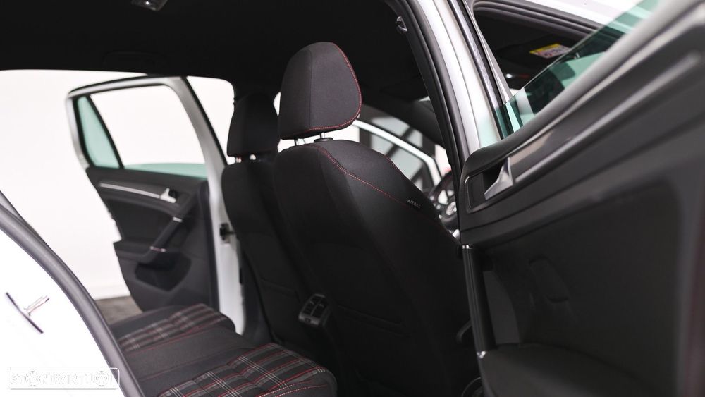VW Golf GTI 2.0 TSI OPF DSG Performance - 37