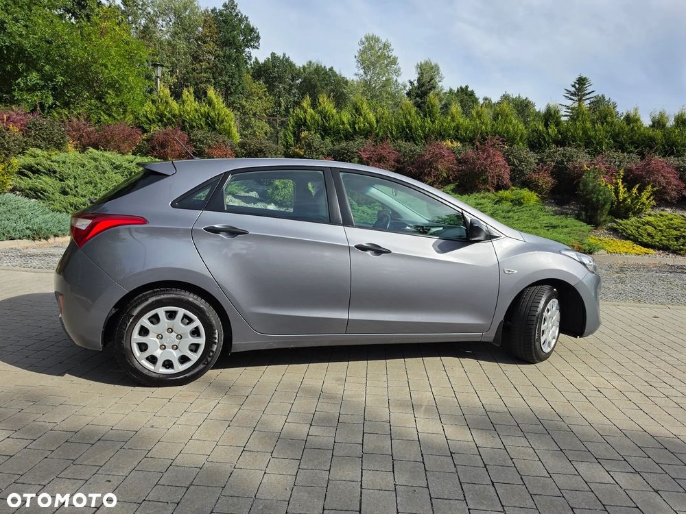 Hyundai i30 blue 1.4 Classic - 18
