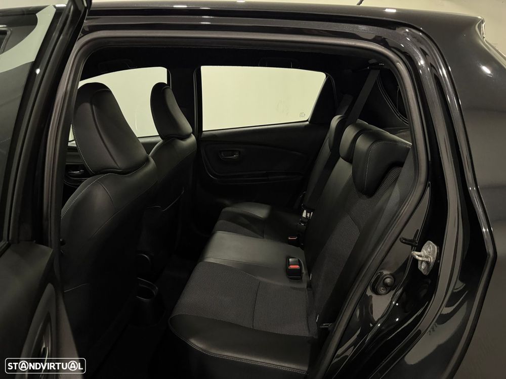 Toyota Yaris 1.5 VVT-i Comfort+P.Style - 31
