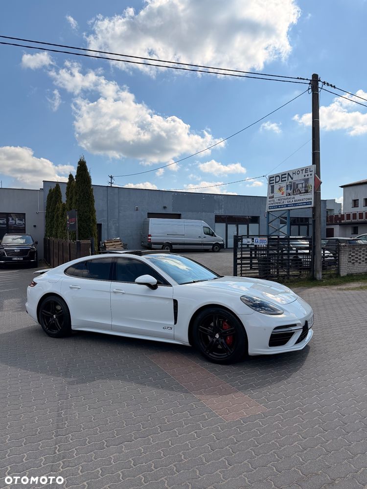 Porsche Panamera 4 - 10