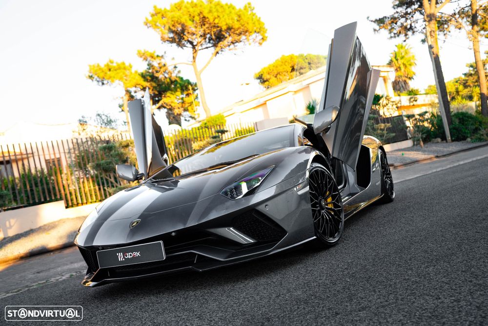 Lamborghini Aventador 6.5 V12 LP740-4 S - 15
