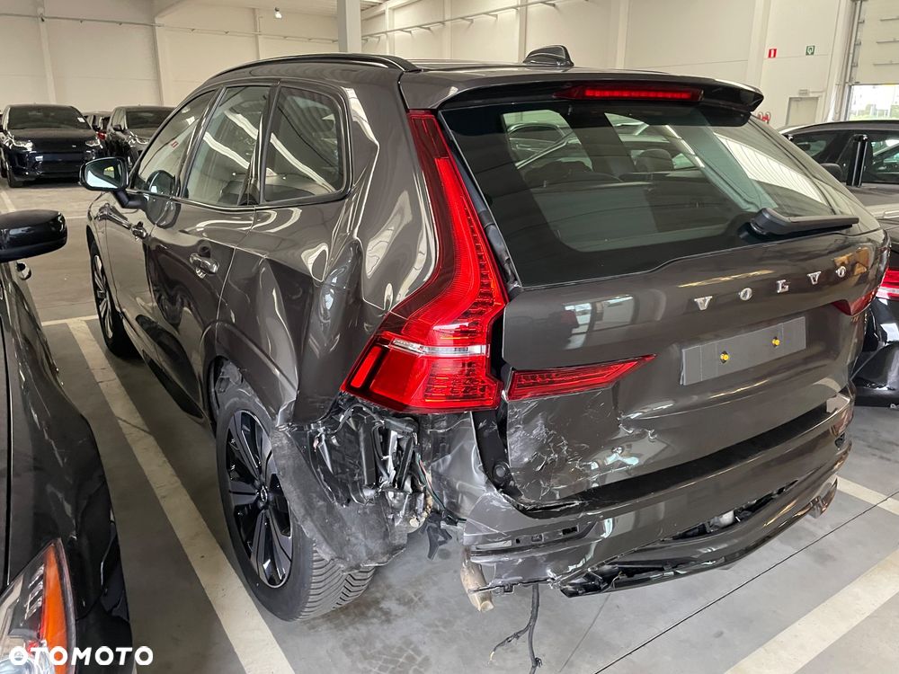 Volvo XC 60 B5 B AWD R-Design - 4
