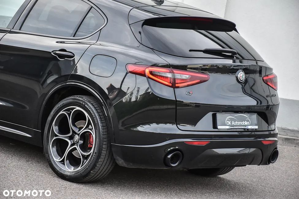 Alfa Romeo Stelvio 2.0 Turbo Veloce TI Q4 - 11