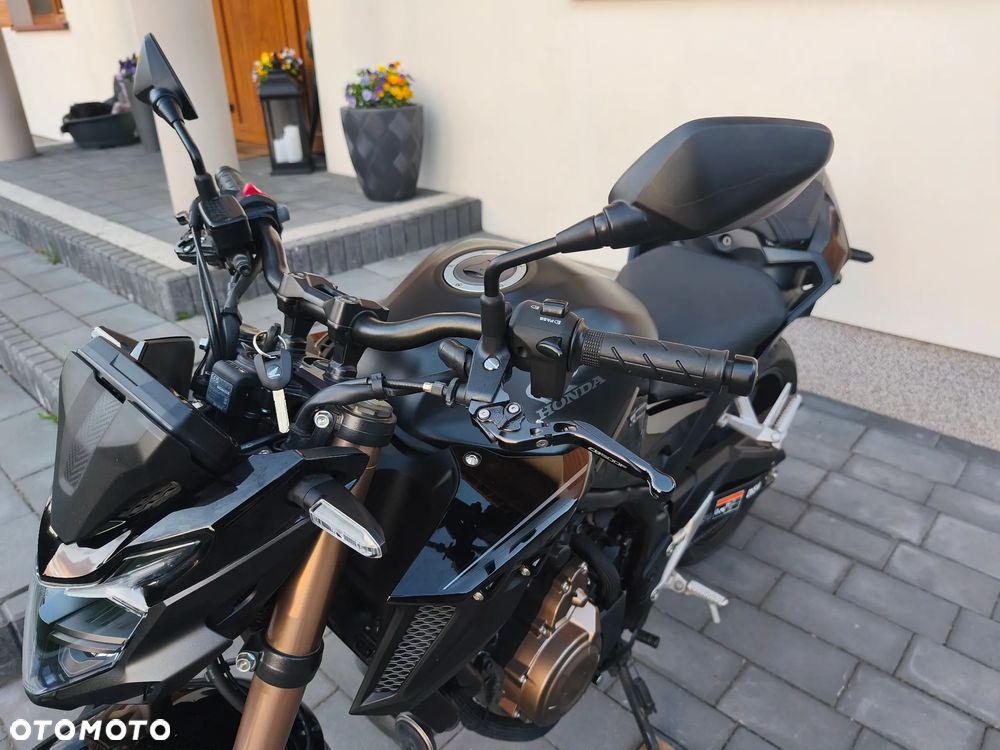 Honda CB - 23