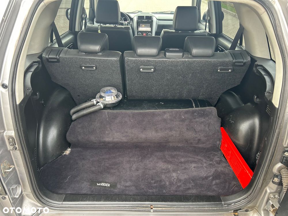 Suzuki Grand Vitara 3.2 V6 Elegance - 26