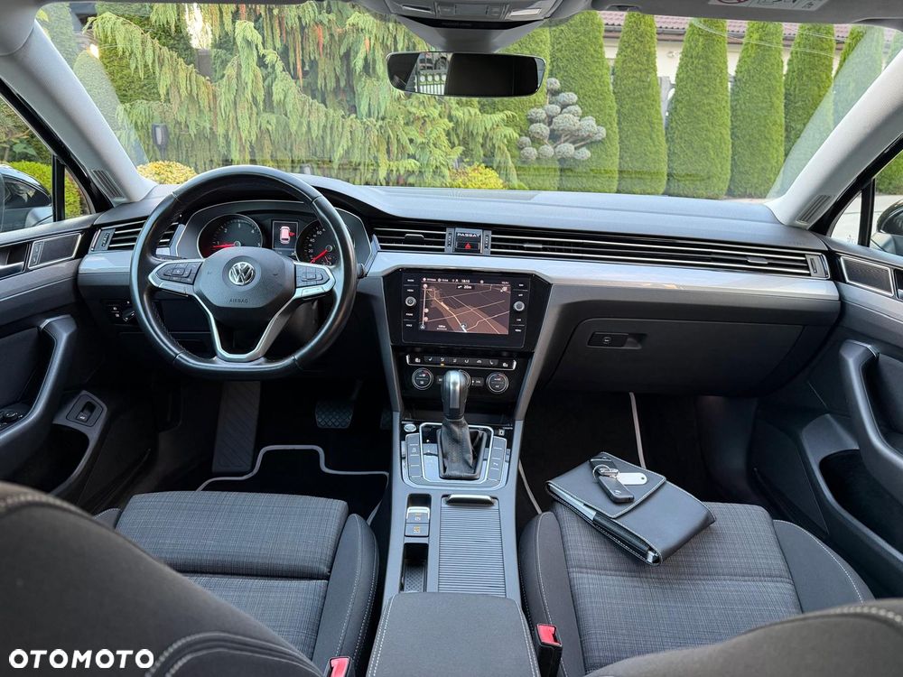 Volkswagen Passat 2.0 TDI SCR DSG Comfortline - 21