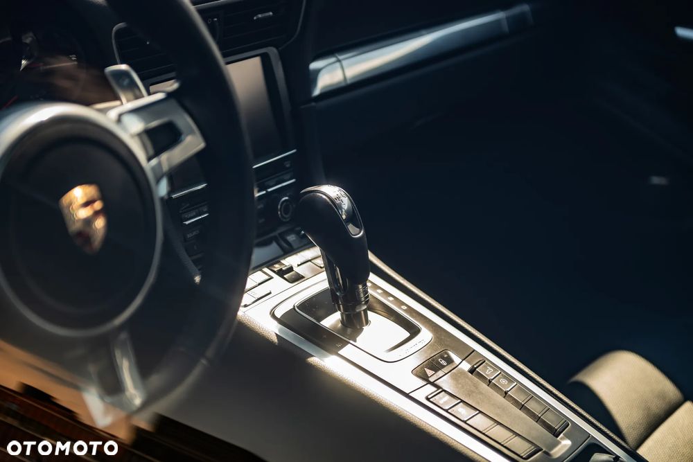 Porsche 911 Carrera PDK - 11