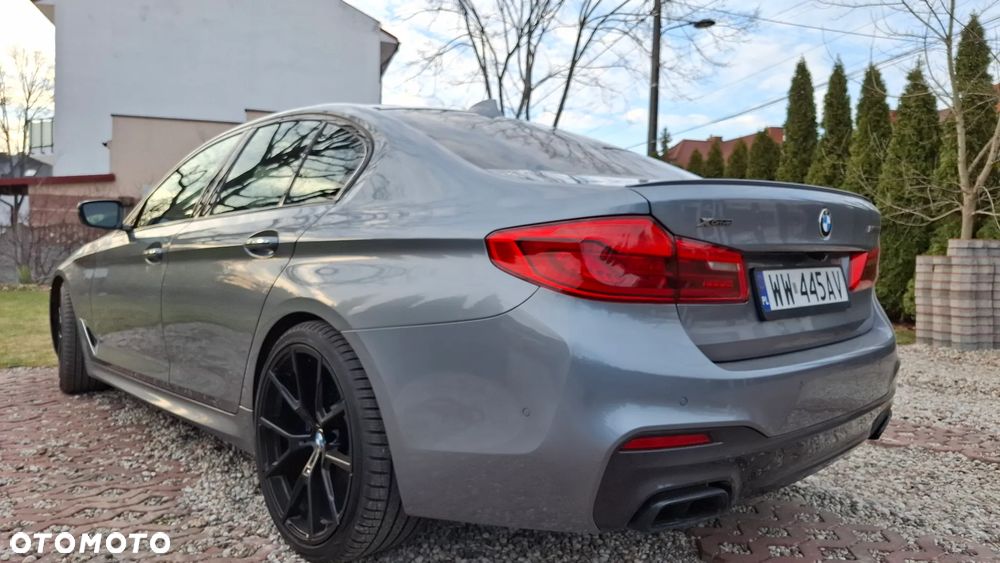 BMW Seria 5 M550i xDrive - 6