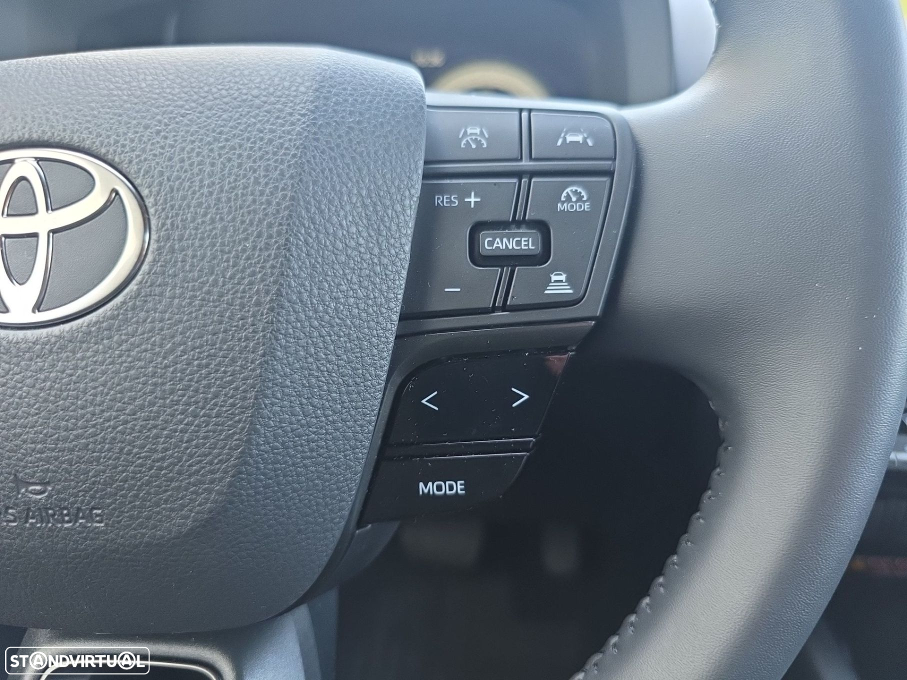 Toyota C-HR 1.8 Hybrid Square Collection - 25