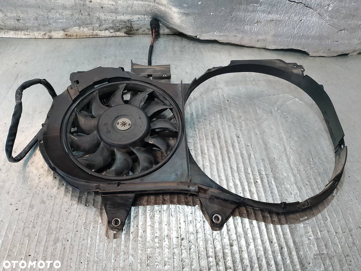 WENTYLATOR CHŁODNICY AUDI A4 B6 2.5 TDI - 1