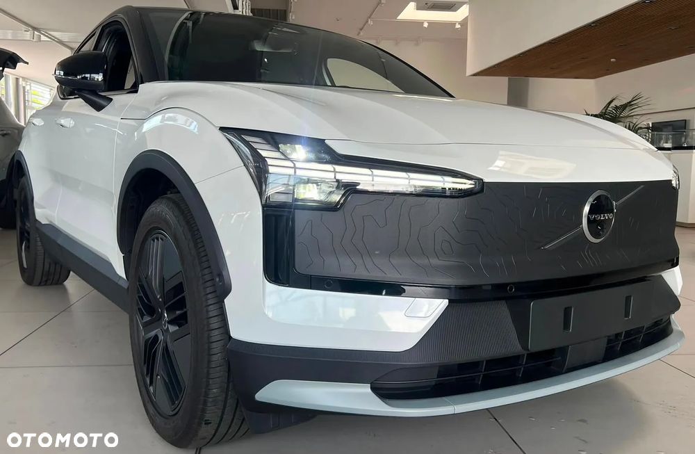 Volvo EX30 69kWh Twin Motor Ultra Black Edition - 3