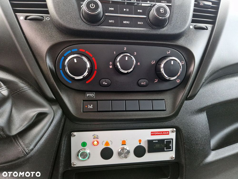 Iveco DAILY - 21