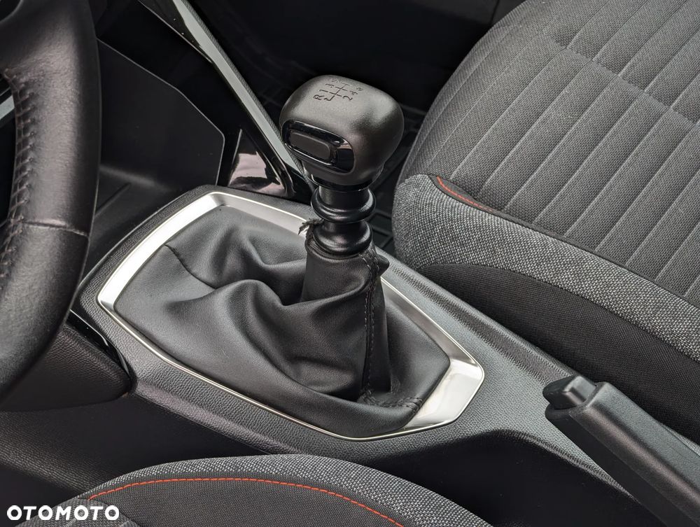 Peugeot 2008 PureTech 130 Active - 33