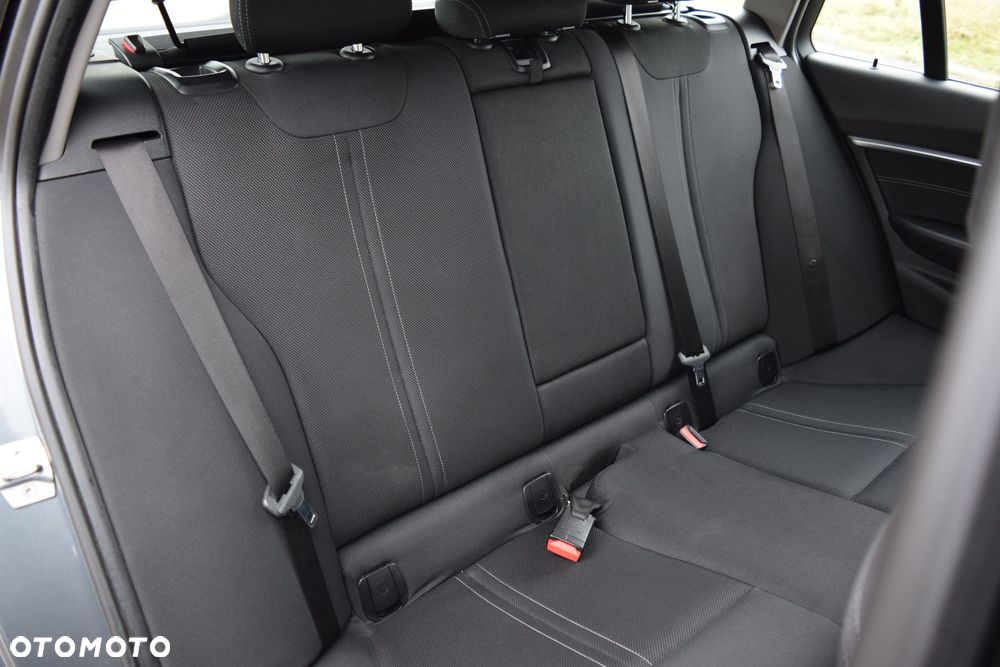 BMW Seria 3 320d xDrive Sport Line - 24