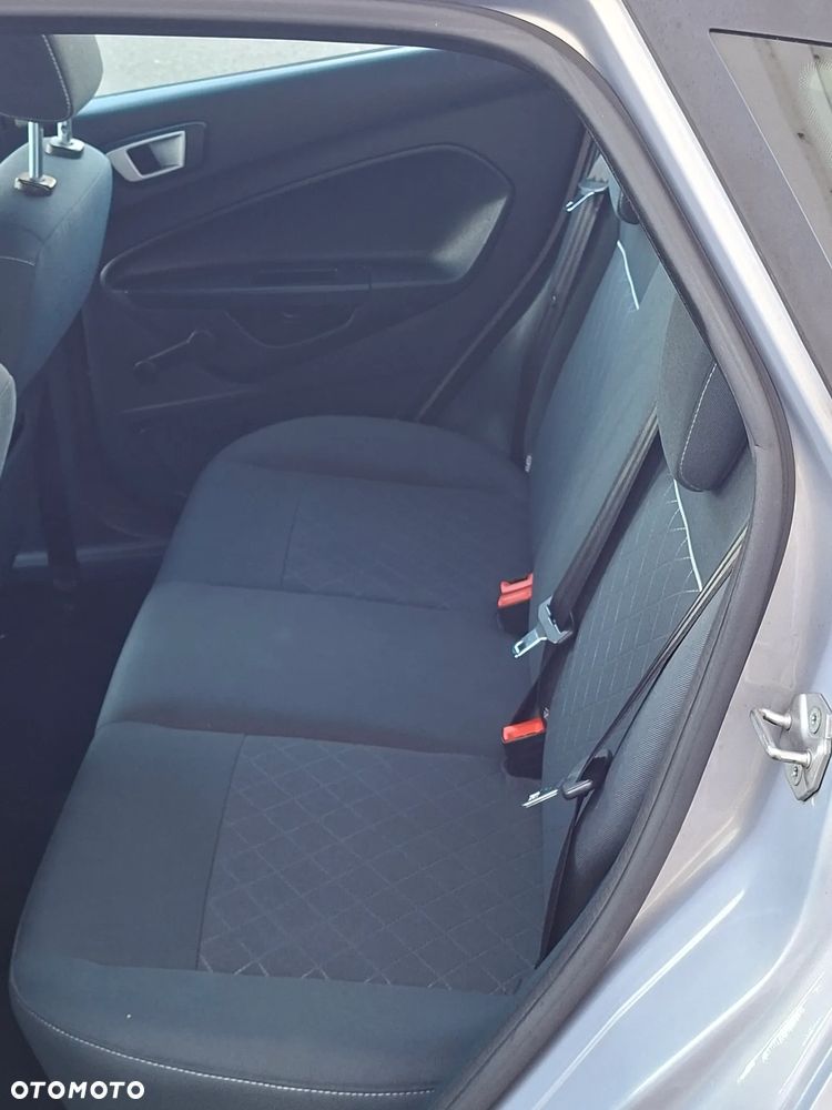Ford Fiesta - 22