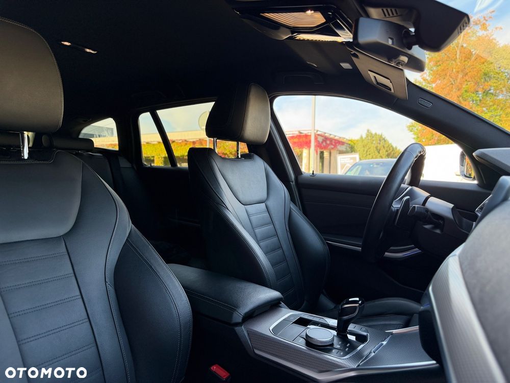 BMW Seria 3 320i Edition M Sport Shadow - 20