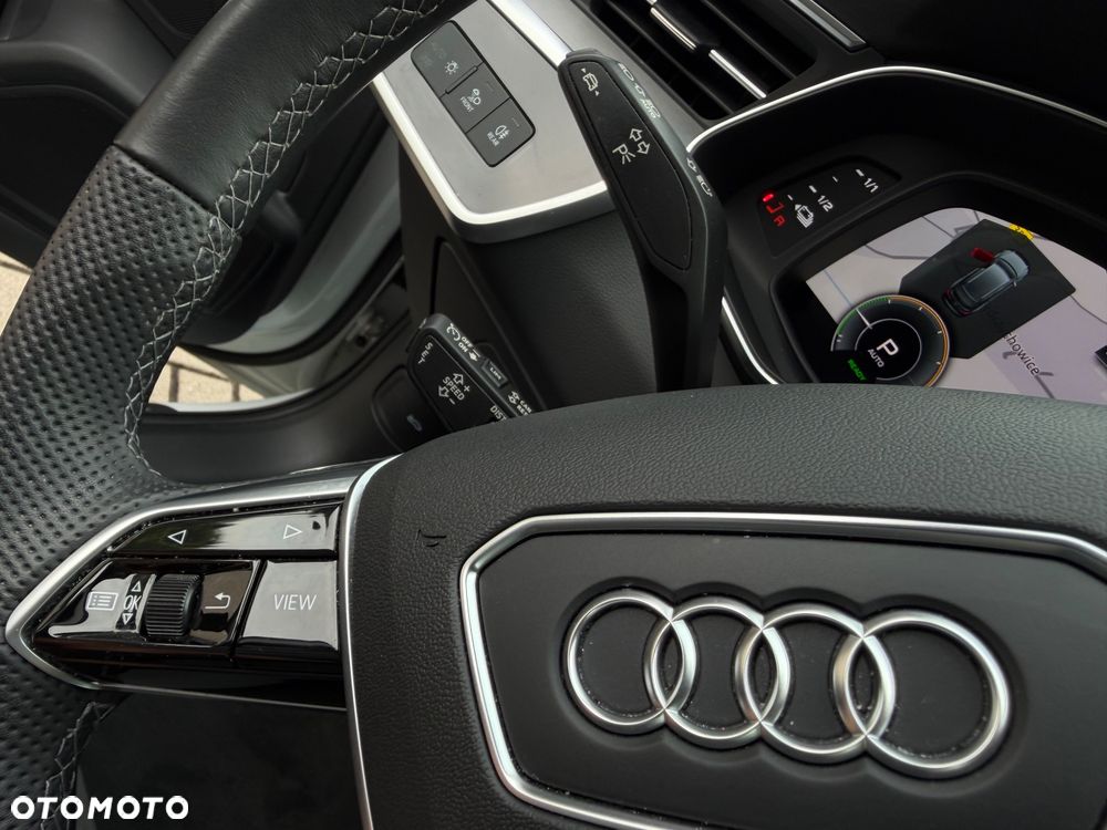 Audi A6 Avant 55 TFSI e quattro S tronic S line - 33