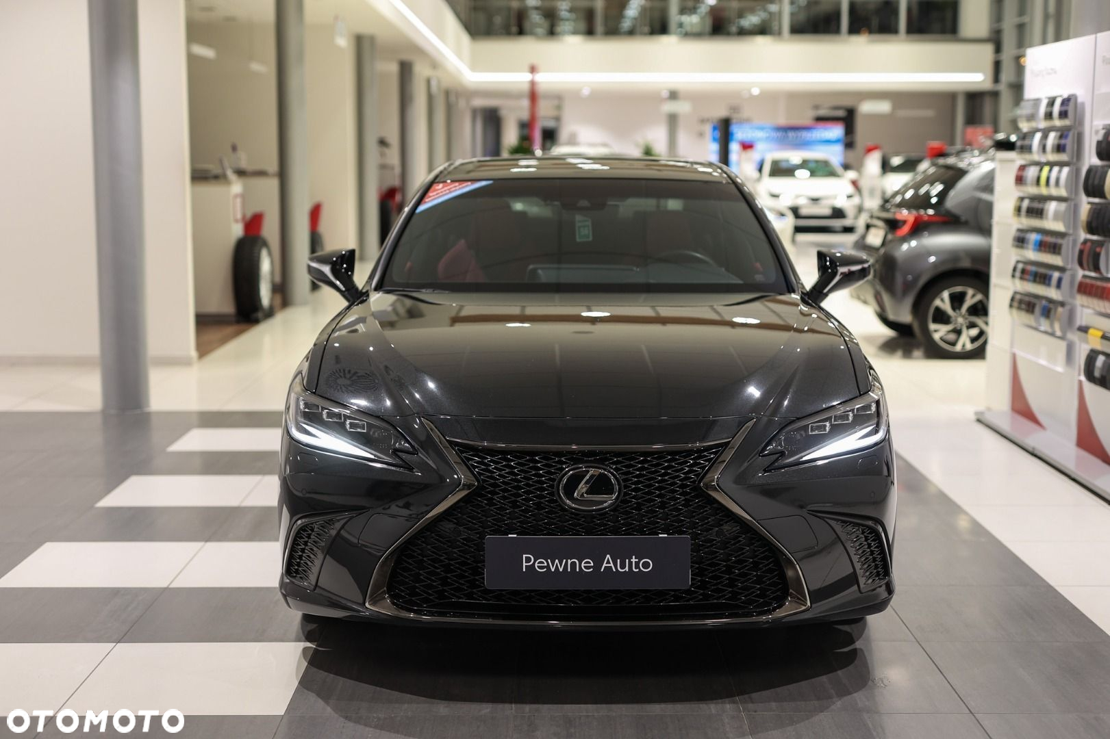 Lexus ES - 3