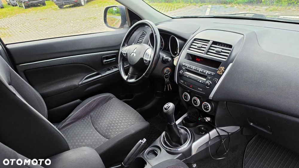 Mitsubishi ASX - 5