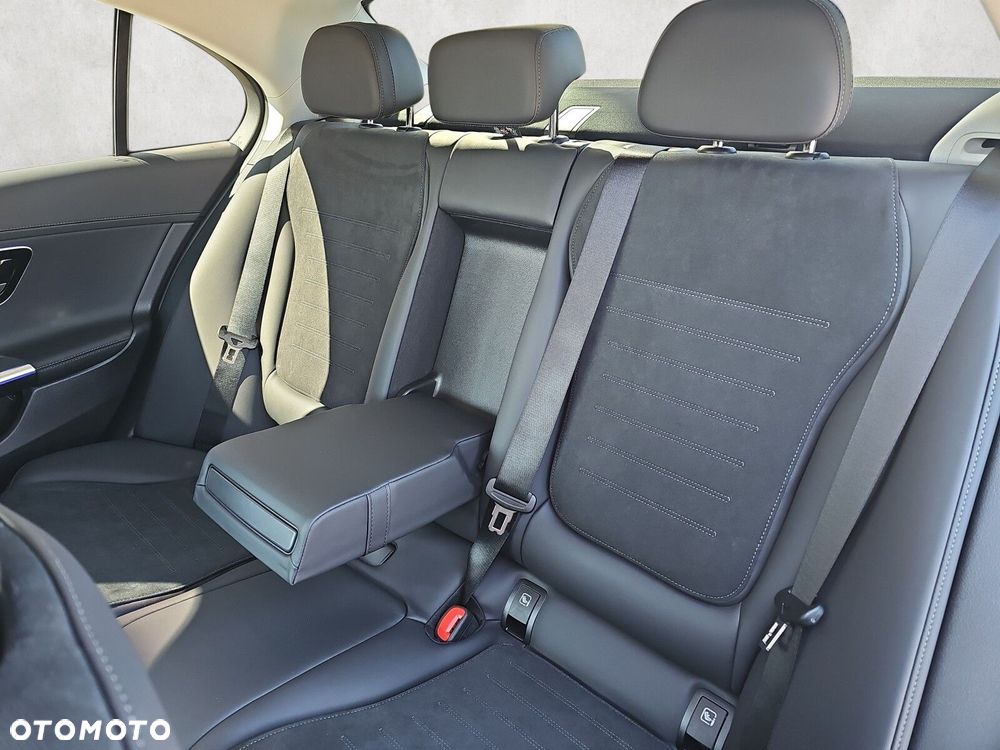 Mercedes-Benz Klasa C - 12