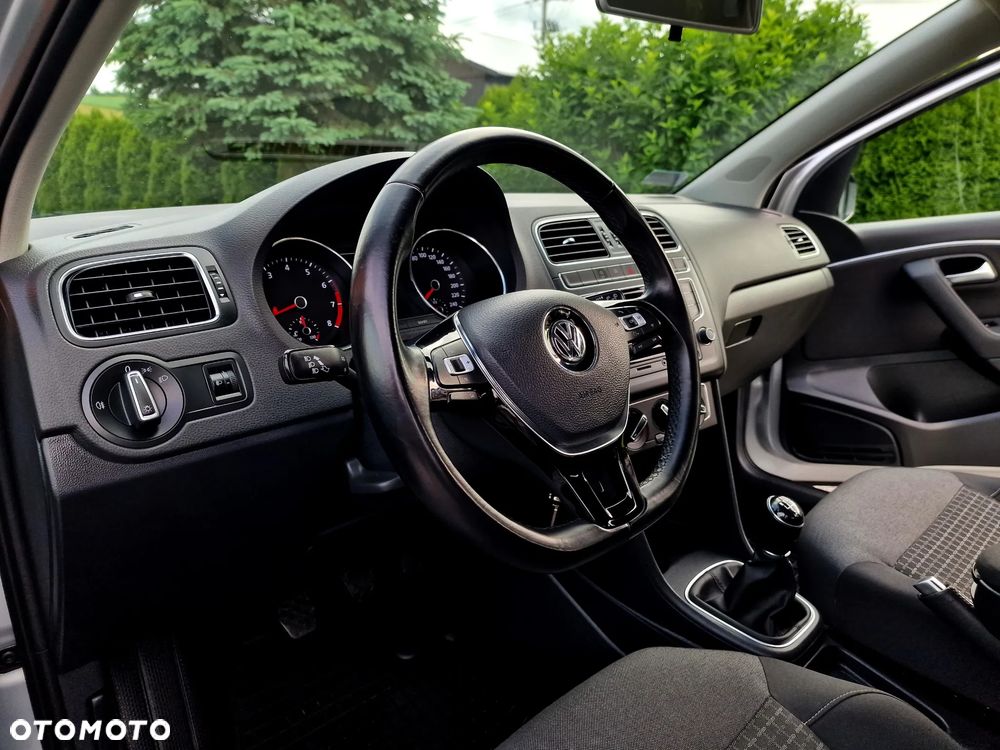 Volkswagen Polo 1.2 TSI BMT Comfortline - 24