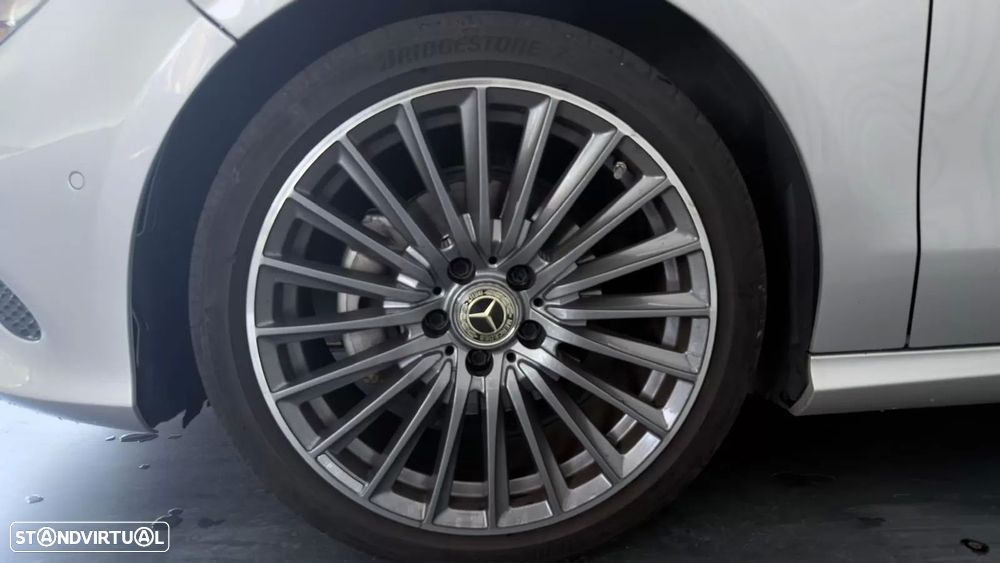 Mercedes-Benz CLA 180 d Shooting Brake Urban - 12
