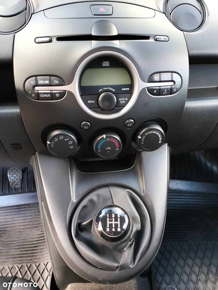 Mazda 2 - 21