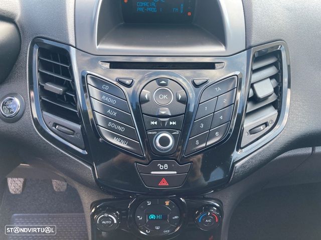 Ford Fiesta 1.5 TDCi Titanium - 17