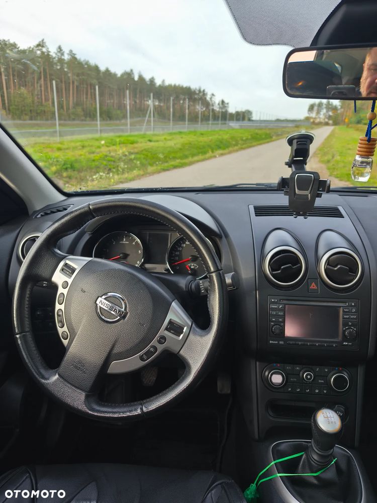 Nissan Qashqai+2 - 17