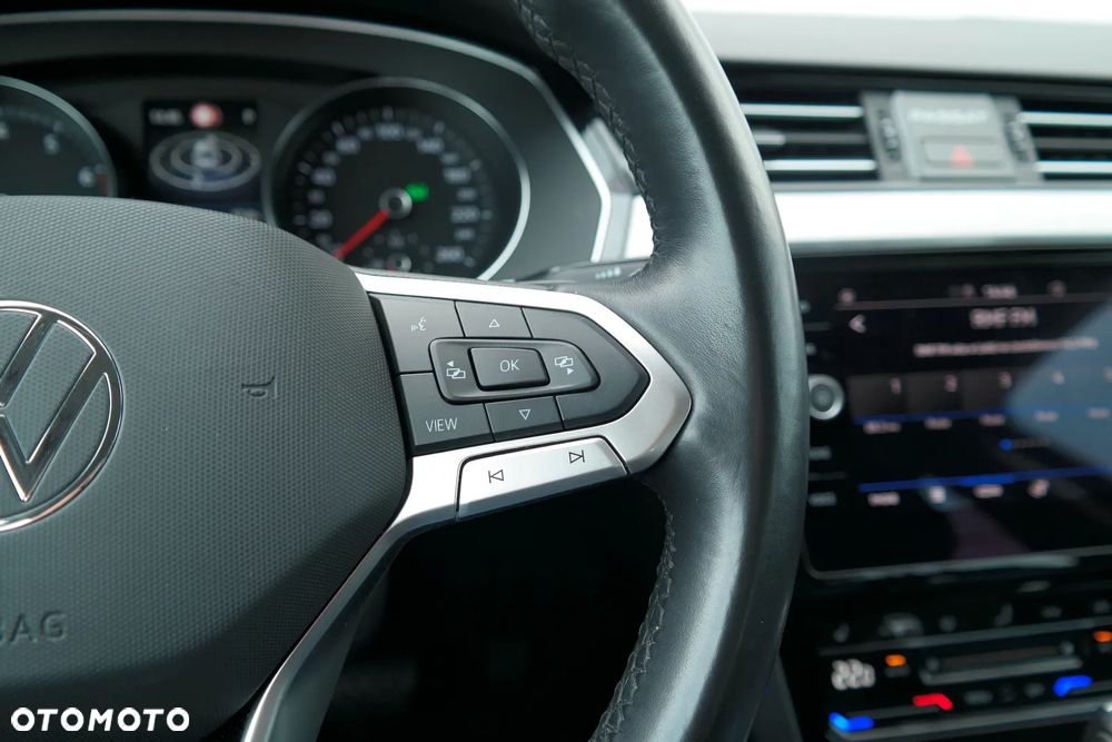 Volkswagen Passat 2.0 TSI Business DSG - 18