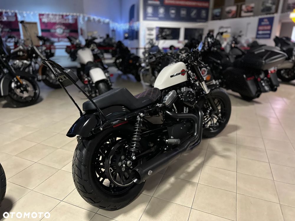 Harley-Davidson Sportster Forty-Eight - 8